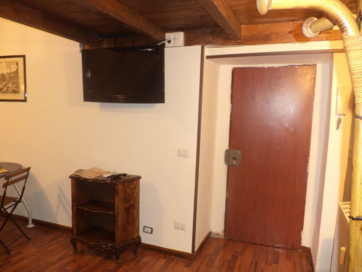 Jacuzzi Quo Vadis Apartment Рим Екстериор снимка