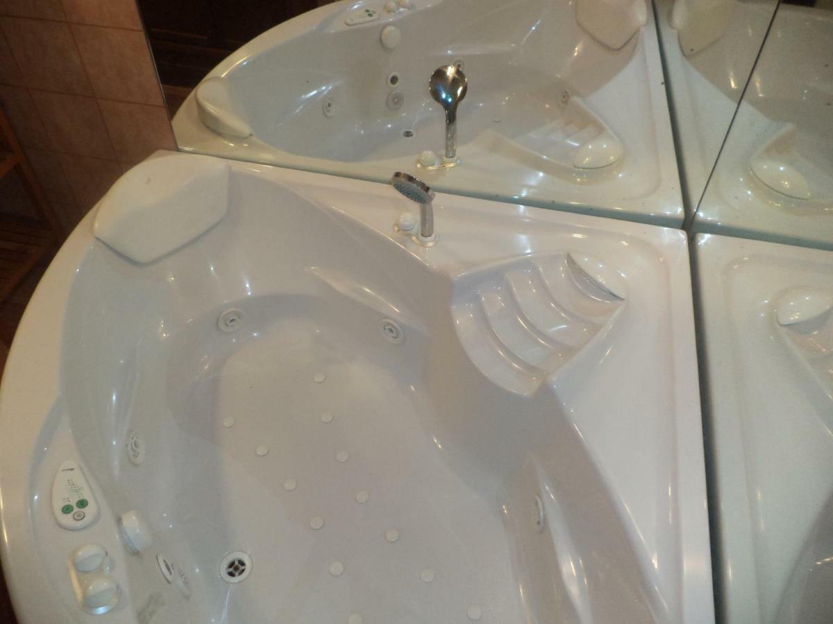 Jacuzzi Quo Vadis Apartment Рим Екстериор снимка